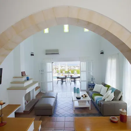 The Perfect Family Holiday With Private Pool, 1542 * Πρωταράς