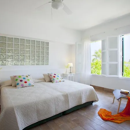 The Perfect Family Holiday With Private Pool, 1542