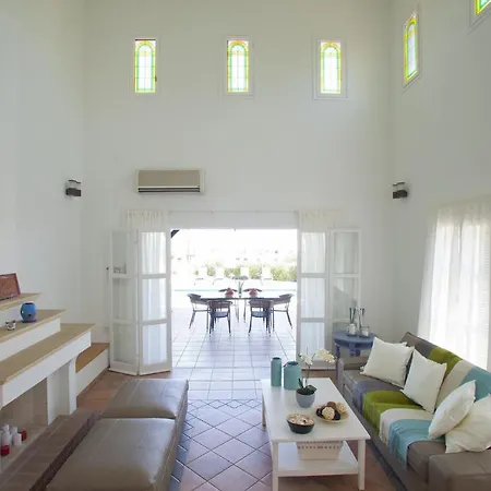 Βίλα The Perfect Family Holiday With Private Pool, 1542 Πρωταράς
