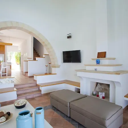 The Perfect Family Holiday With Private Pool, 1542 *